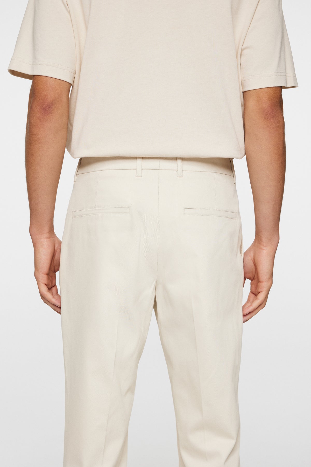 Lois T Cotton Twill Pant in Moonbeam by J.Lindeberg
