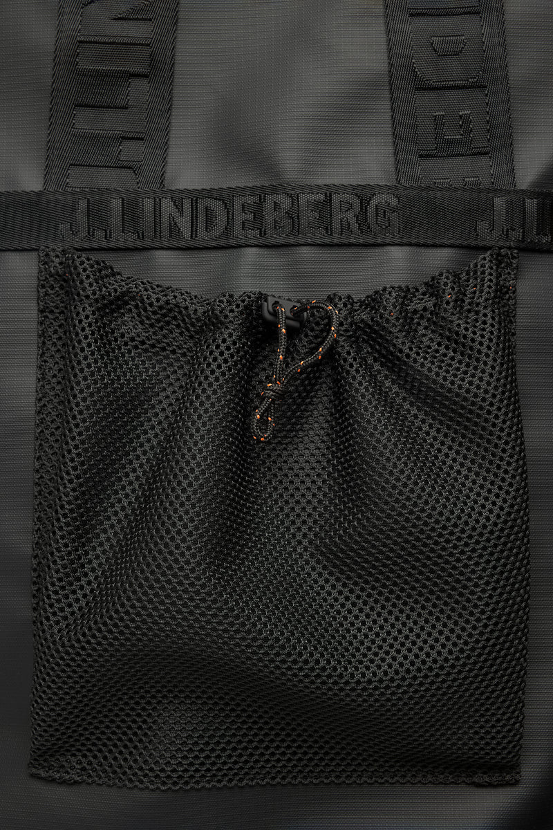 Donovan Tote in Black by J.Lindeberg