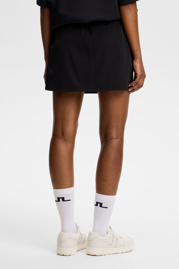 Minny Mini Skirt / Black