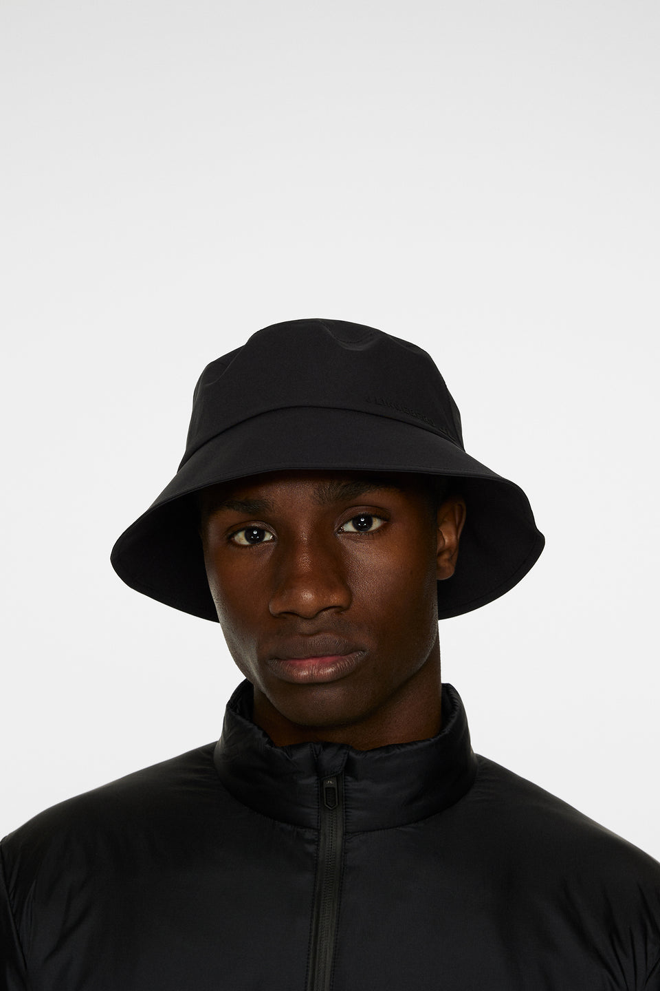 Saul Rain Bucket Hat / Black