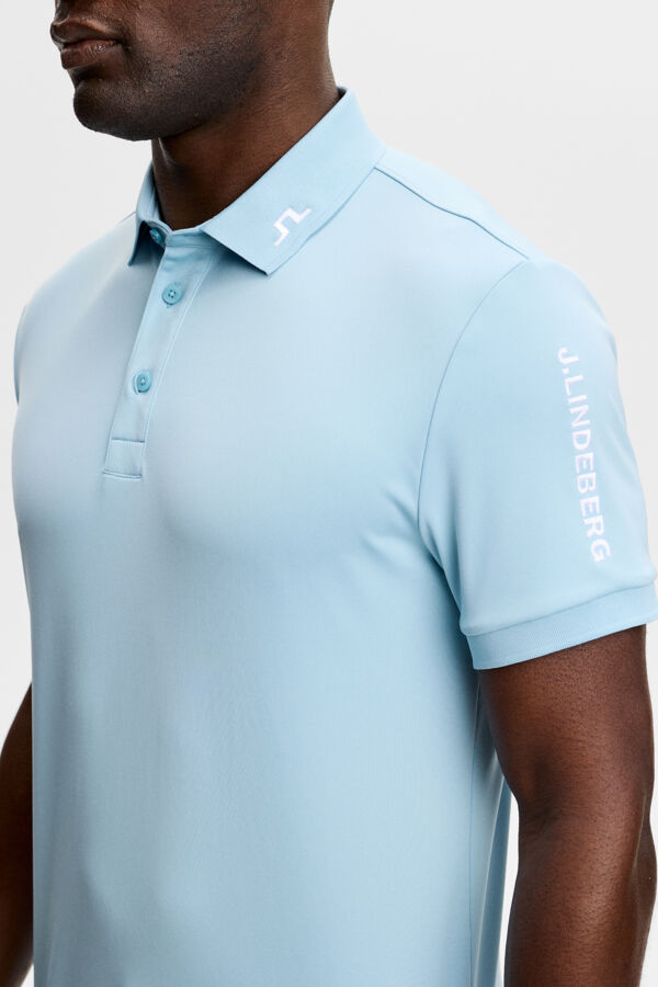 Tour Tech Slim Fit Polo / Forget-Me-Not