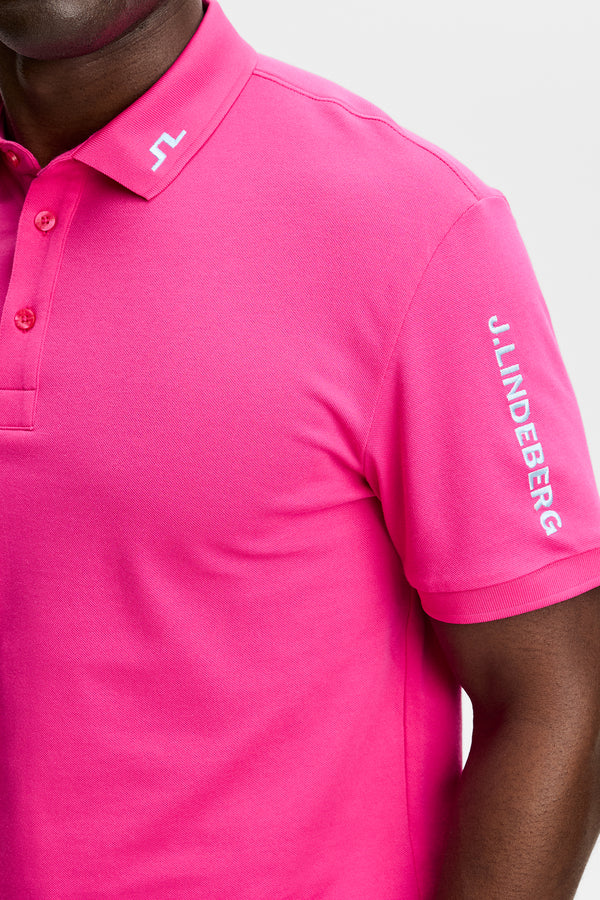 Tour Tech Pique Polo / Pink Yarrow