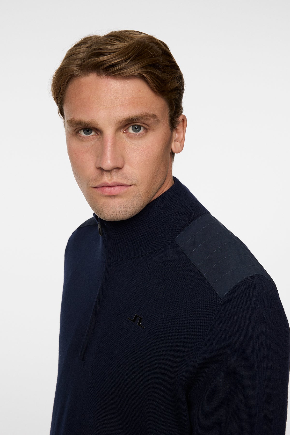 Jeffrey Windbreaker Sweater in JL Navy by J.Lindeberg