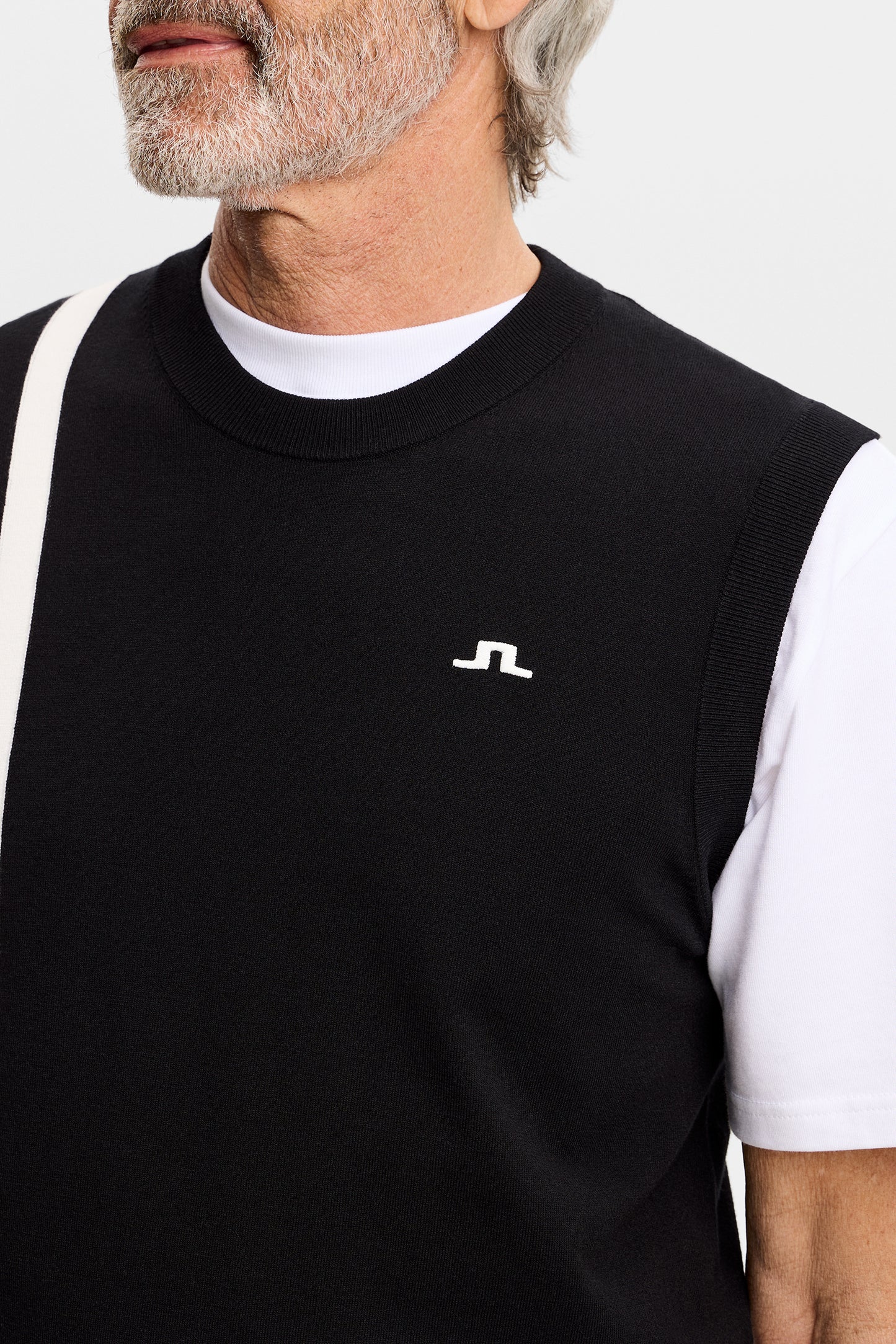 30Y Wallis Knit Vest in Black by J.Lindeberg