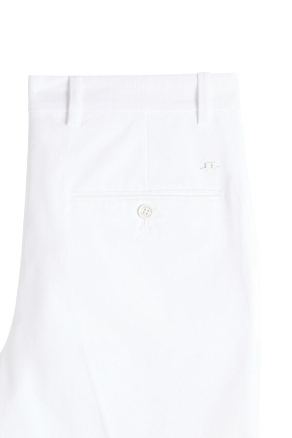 Vent Shorts / White