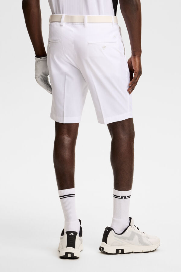 Vent Shorts / White