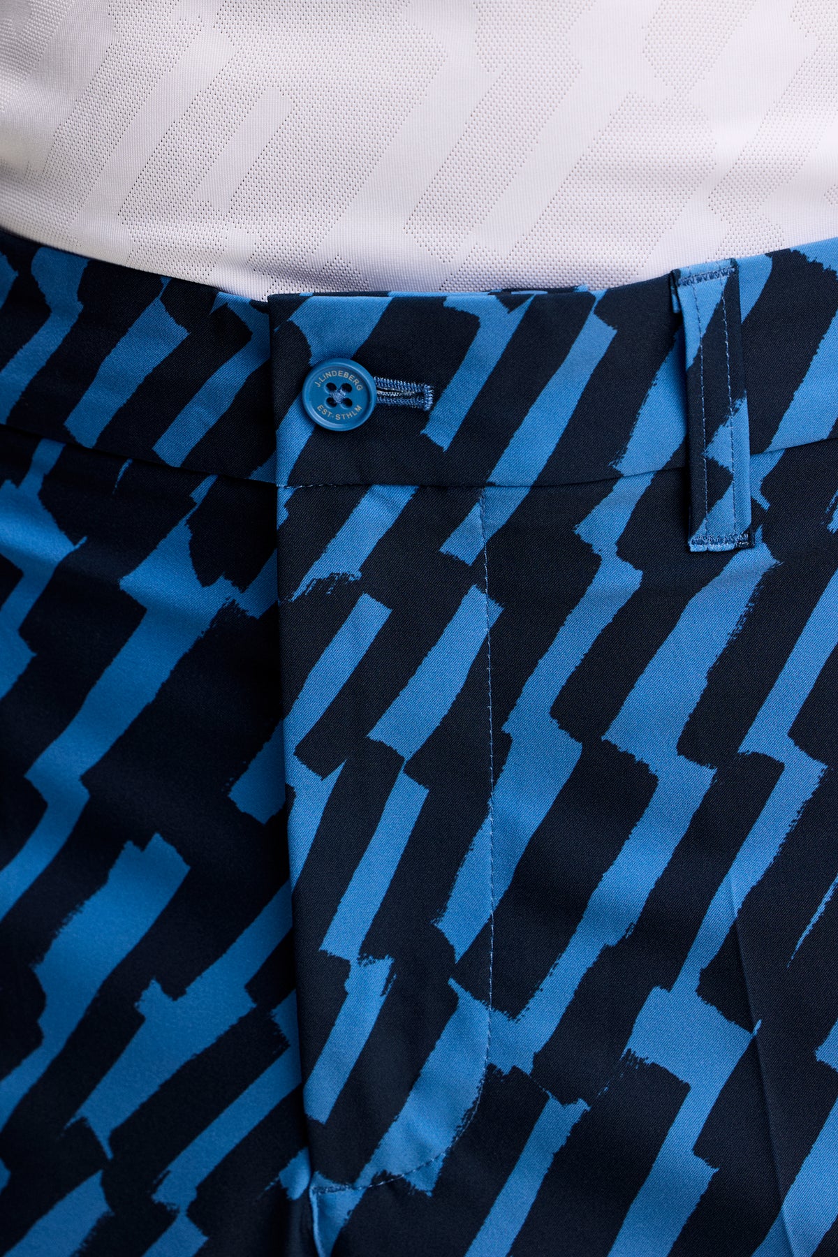 Eloy Print Shorts in Oak Federal M by J.Lindeberg