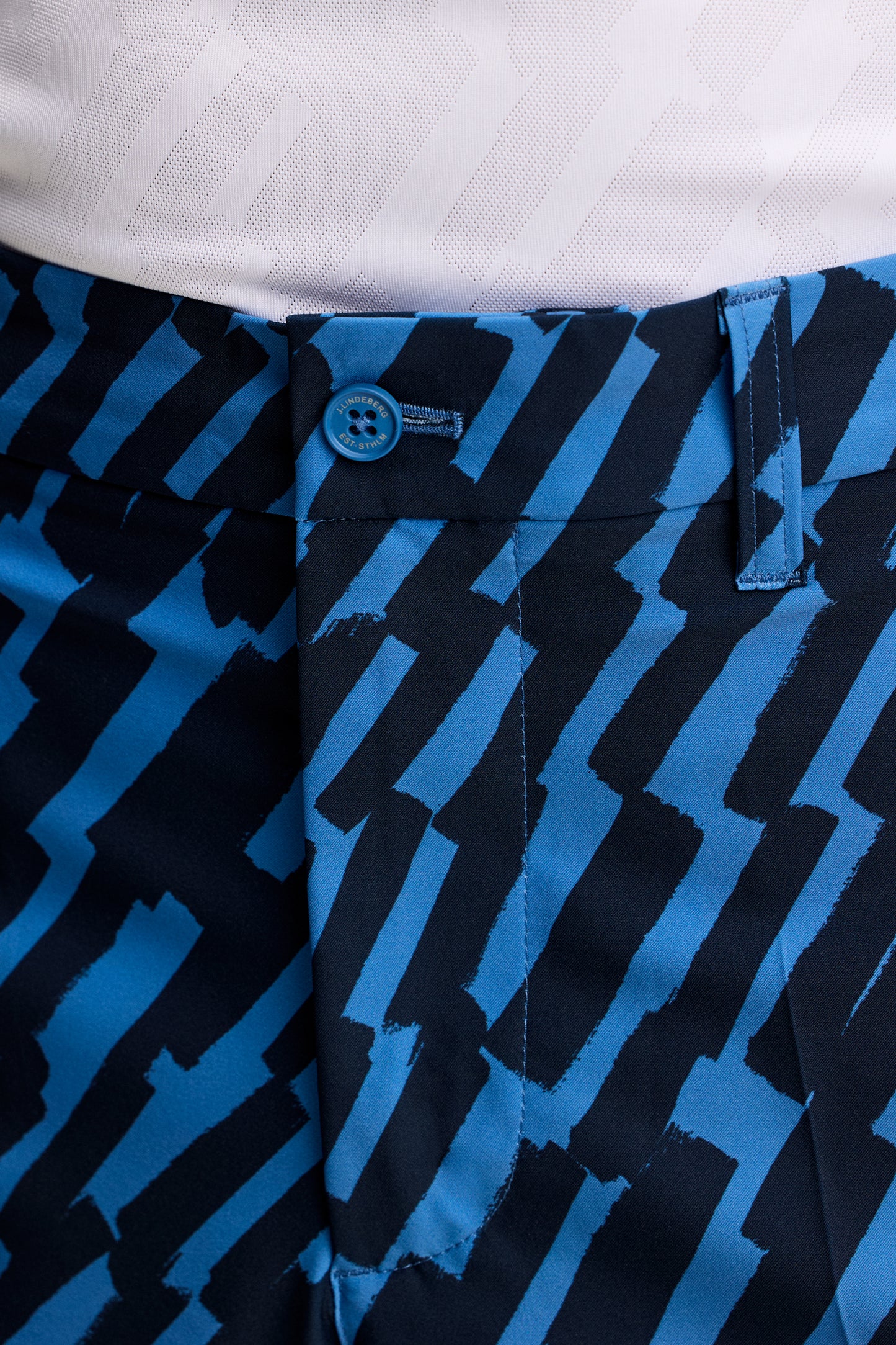 Eloy Print Shorts in Oak Federal M by J.Lindeberg