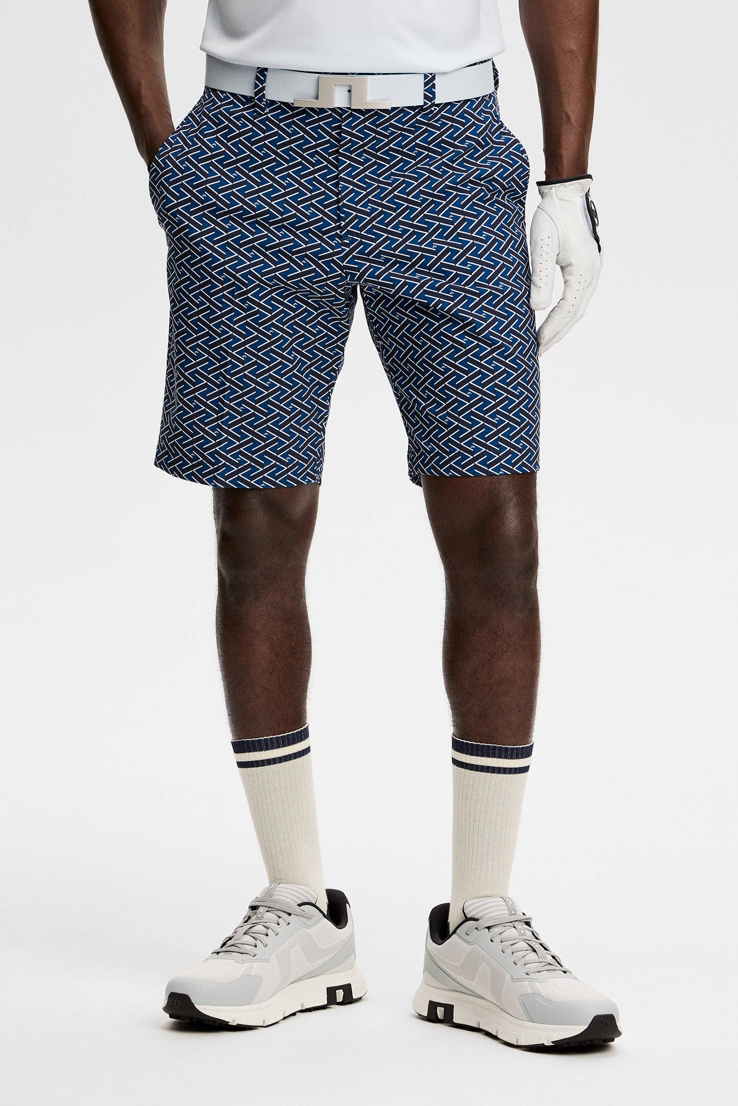 Vent Print Shorts in Ladder Estate Navy S by J.Lindeberg