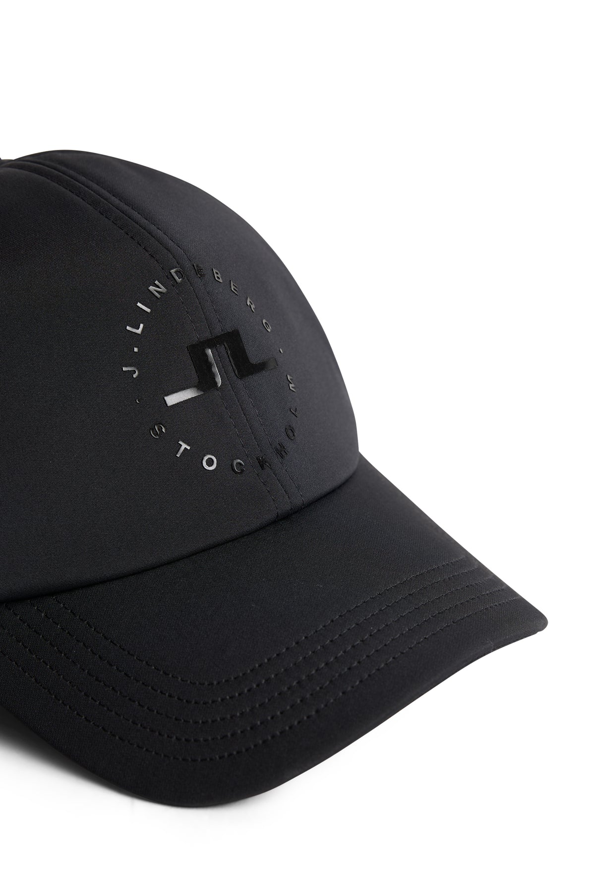 Shift cap in Black by J.Lindeberg