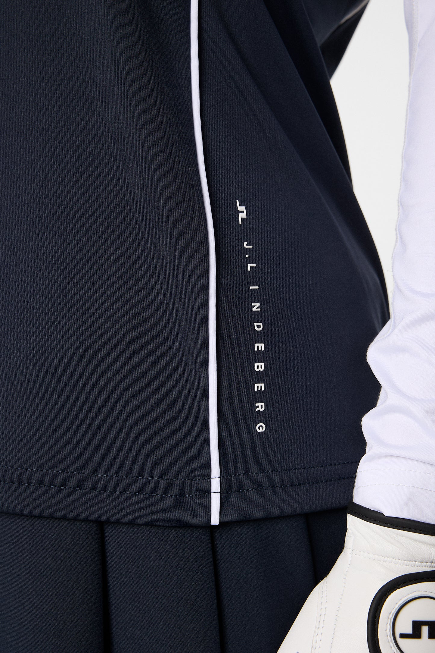 Leyla Polo in JL Navy by J.Lindeberg