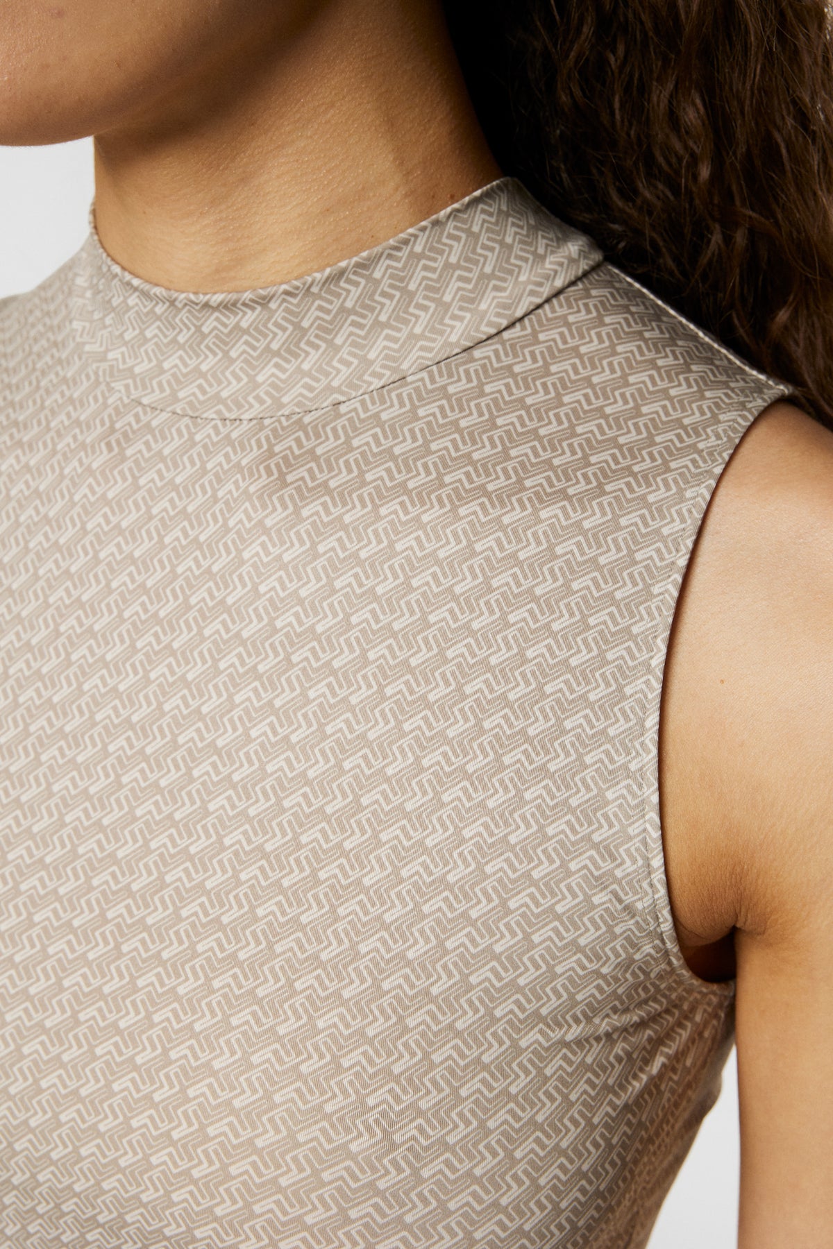 Siana Sleeveless Top in Shadow Bridge Khaki S by J.Lindeberg