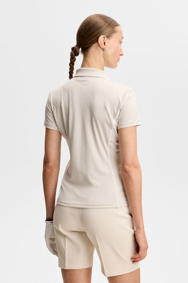 Leyla Polo / Moonbeam