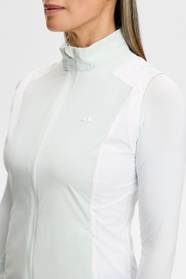 Brooks Zip Packable Vest / Sky Light