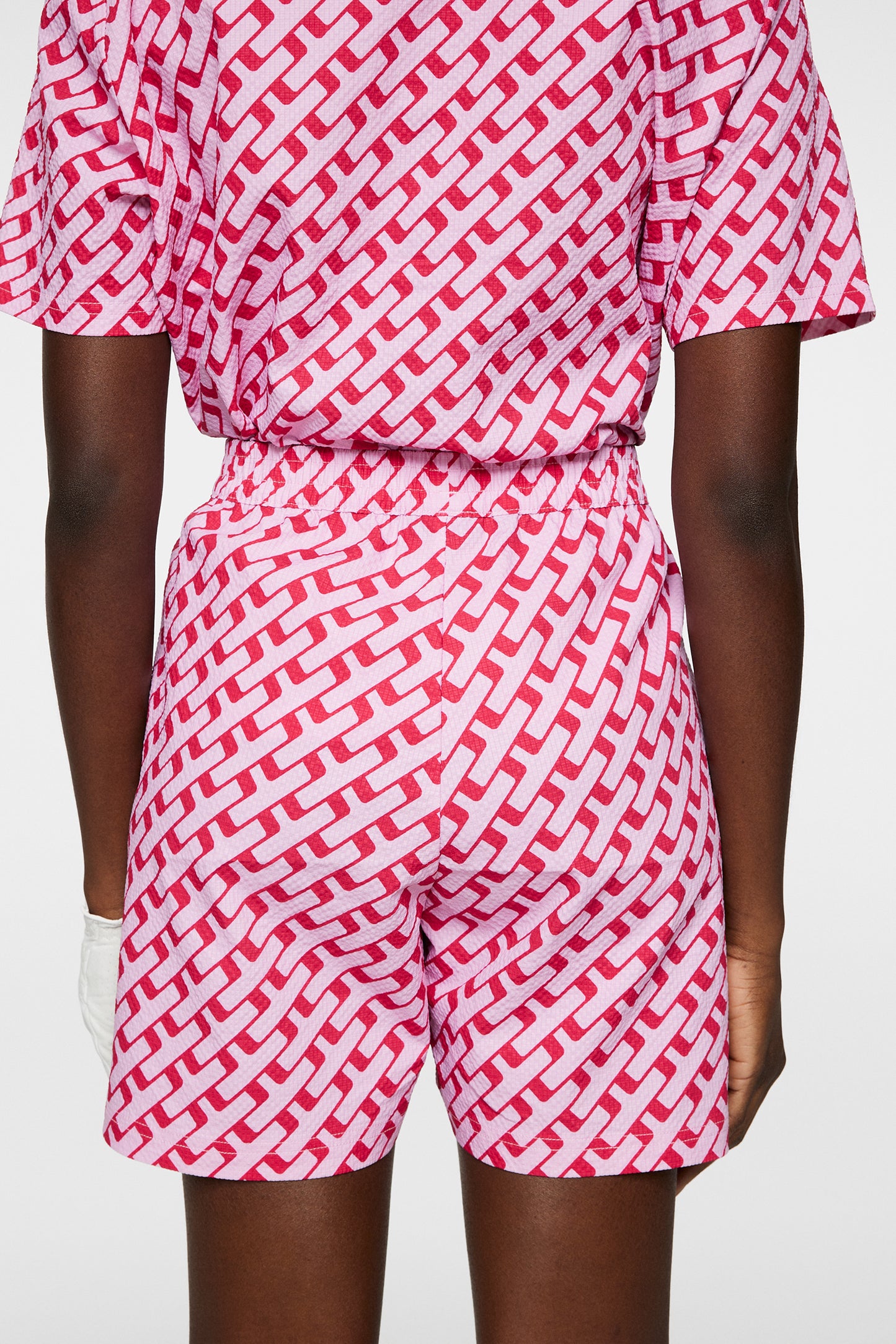 Diana Printed Shorts in Tour Geo Pink M by J.Lindeberg