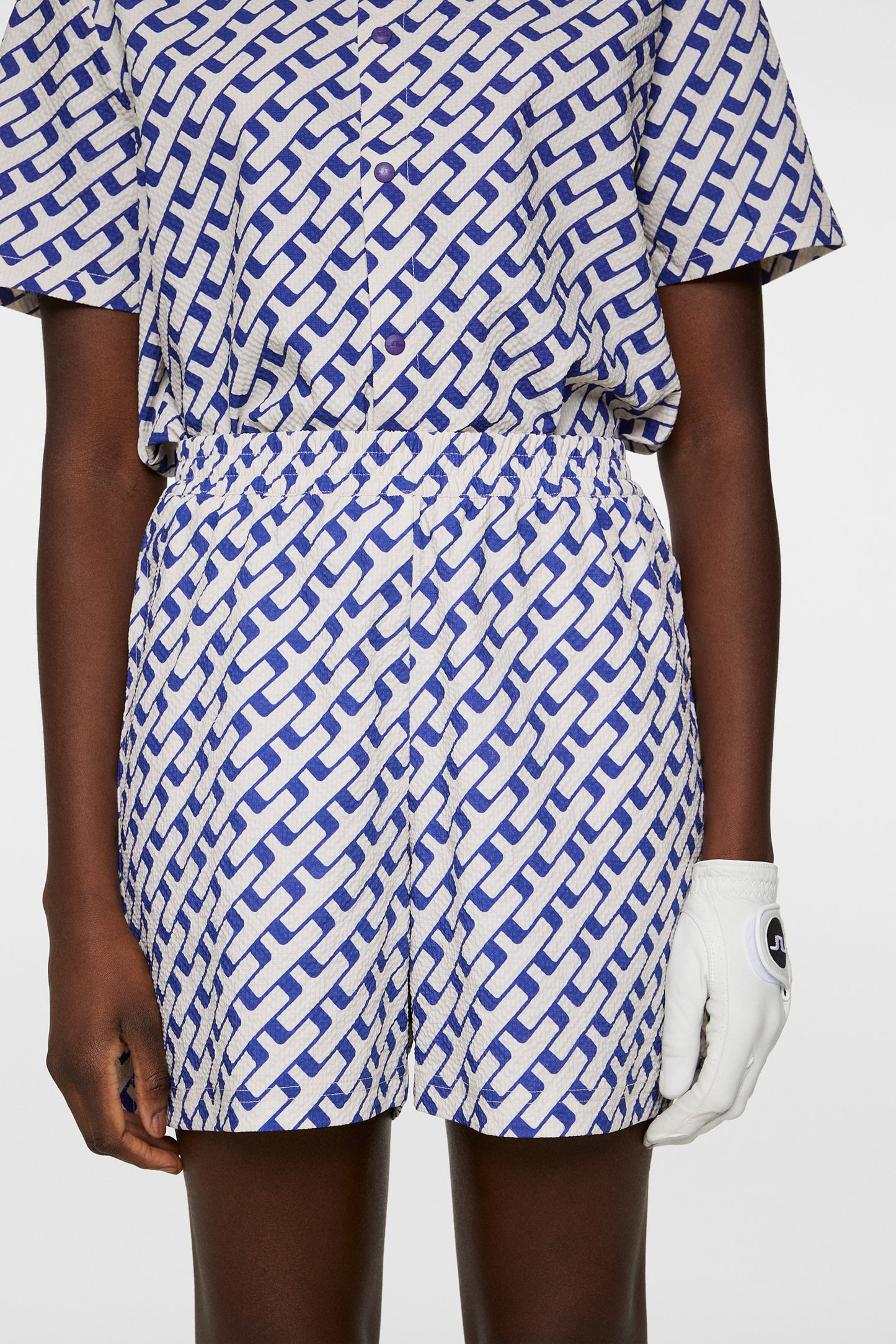 Diana Printed Shorts in Tour Geo Moonbeam M by J.Lindeberg