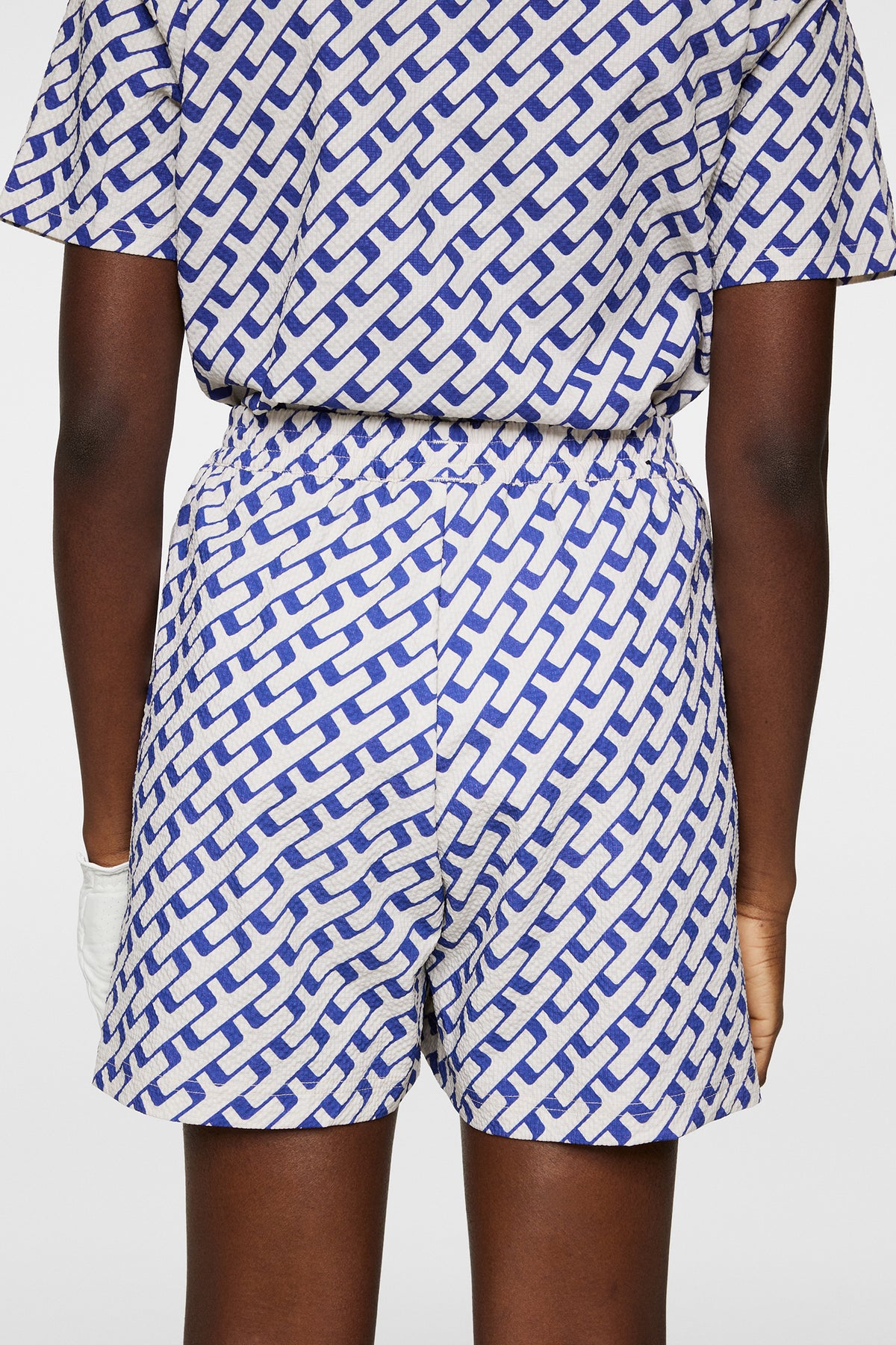 Diana Printed Shorts in Tour Geo Moonbeam M by J.Lindeberg