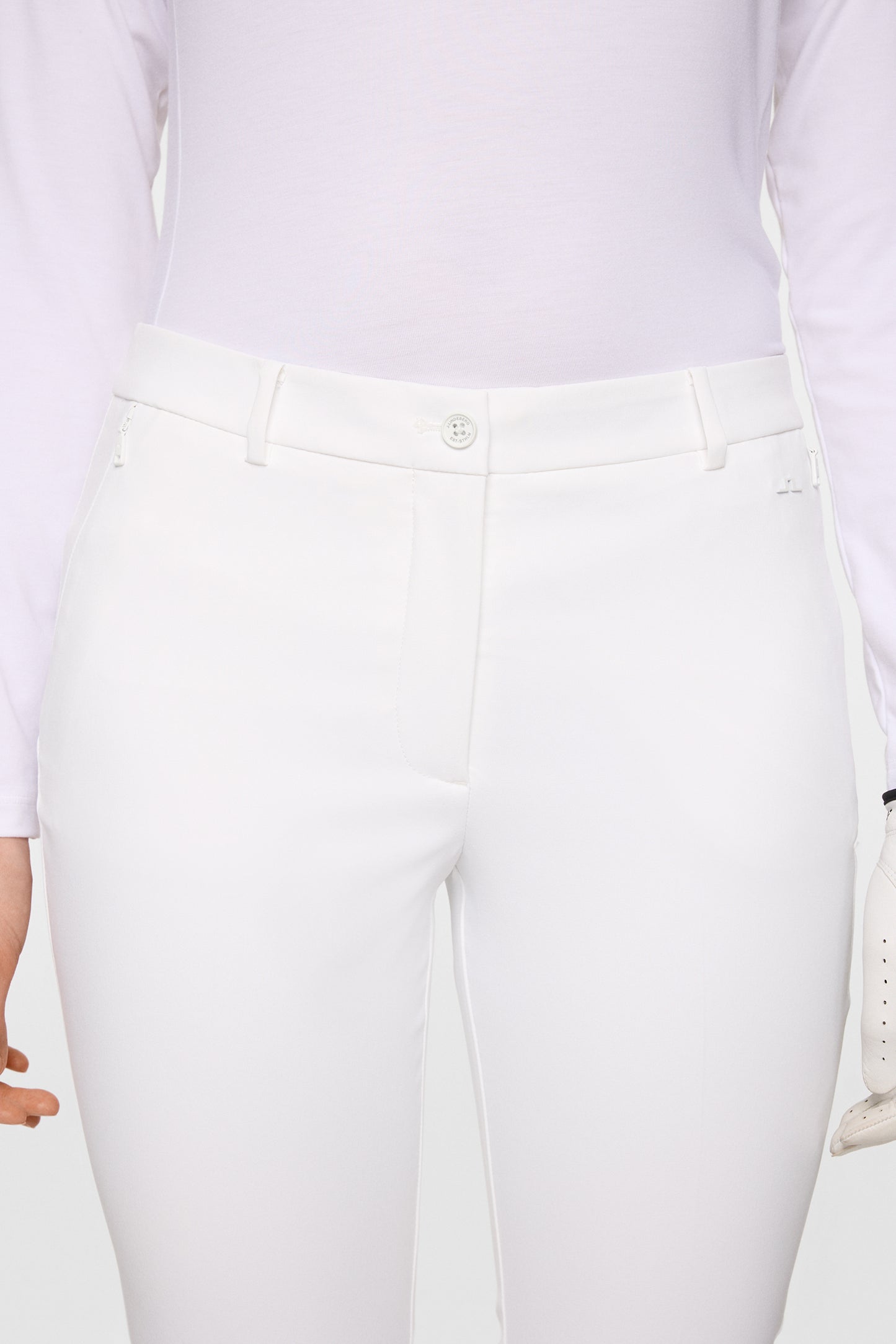 Pia Pant in White by J.Lindeberg