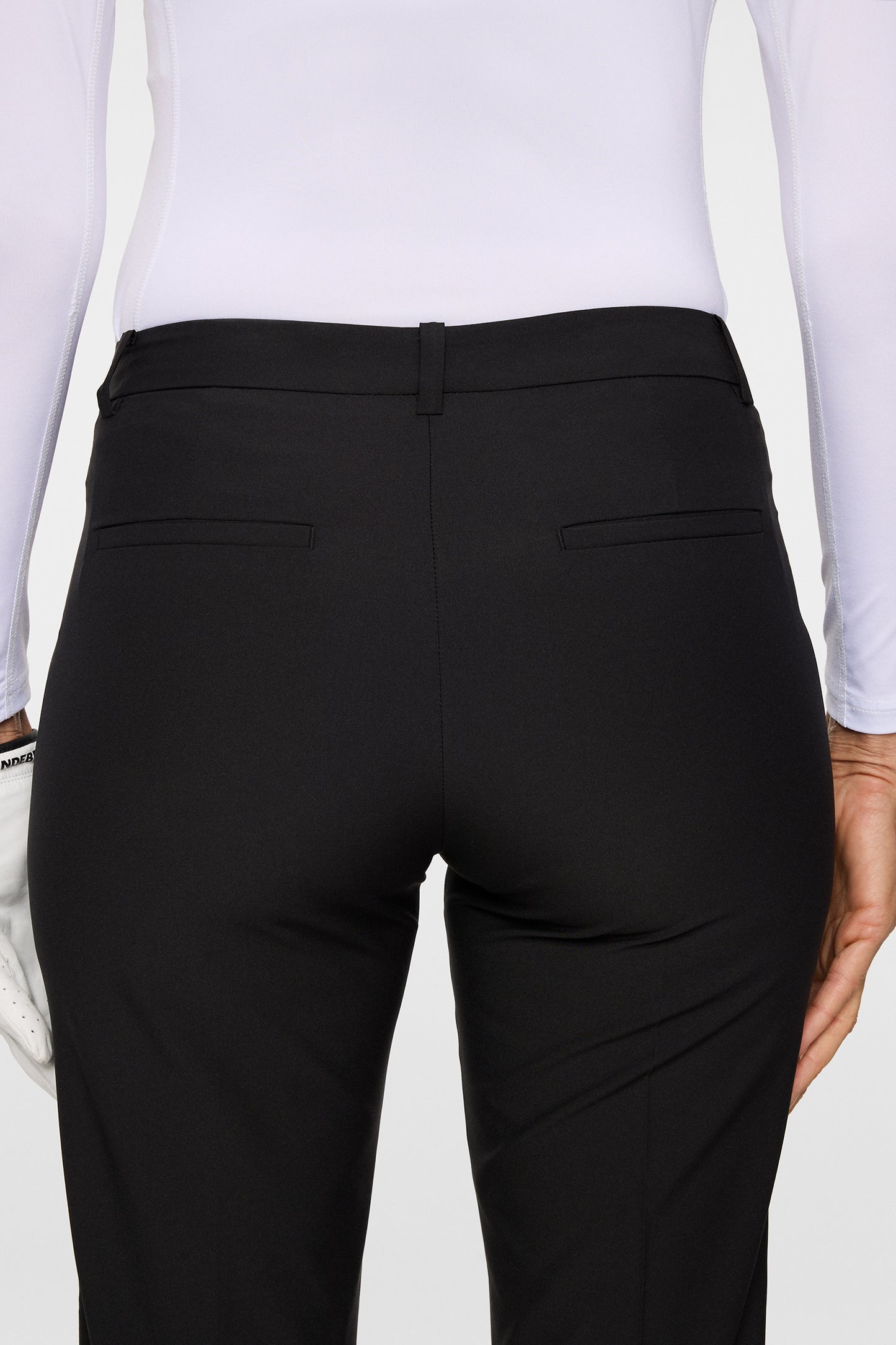 Pia Pant in Black by J.Lindeberg