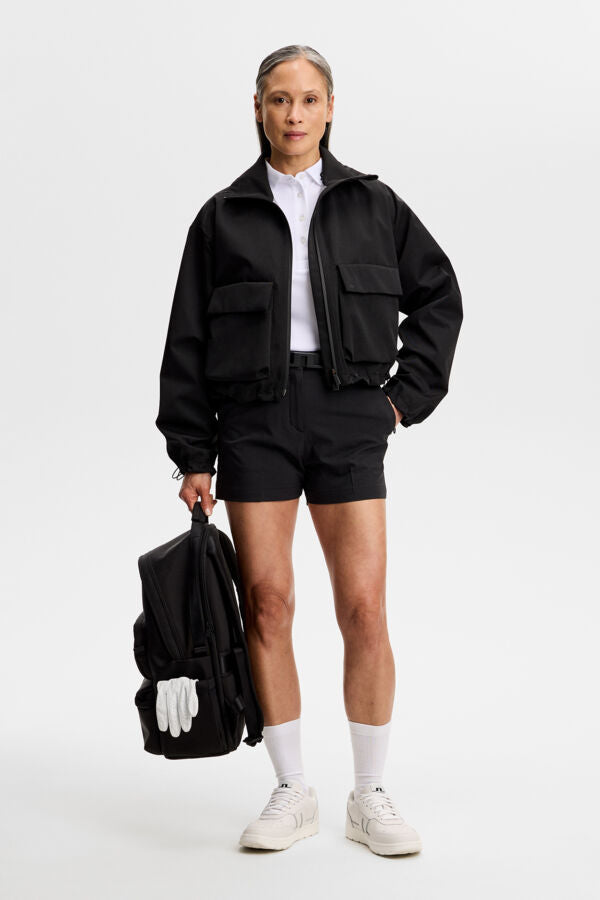 【新品タグ付】J.LINDBERG♪ブラック ショートパンツ 25 Gwen Shorts | Women's Golf | J.LINDEBERG®