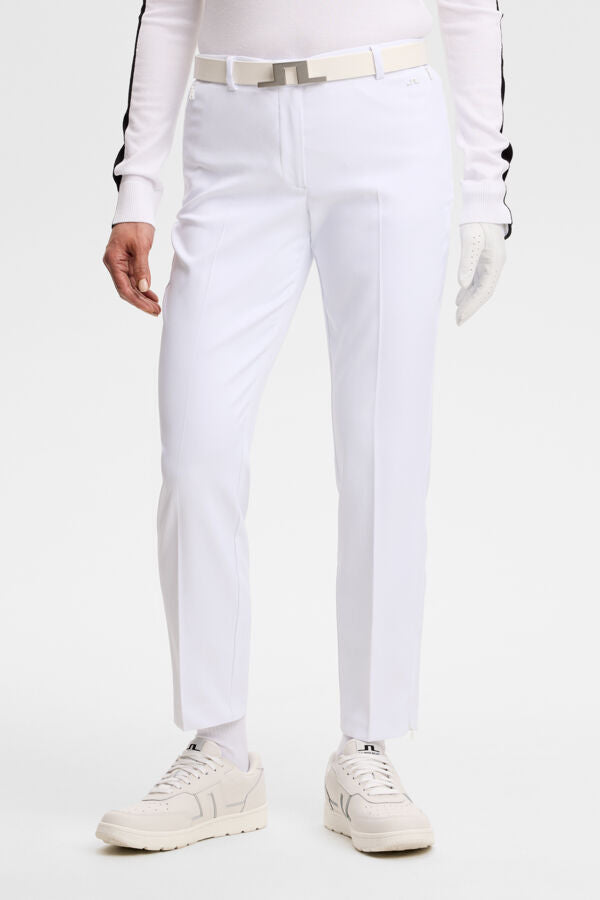Pia Pant / White