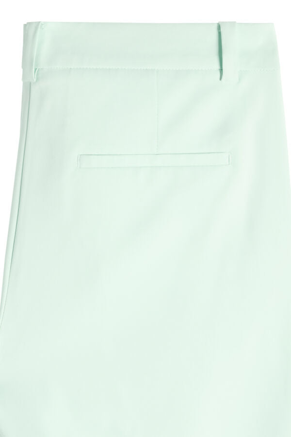 Pia Pant / Bay