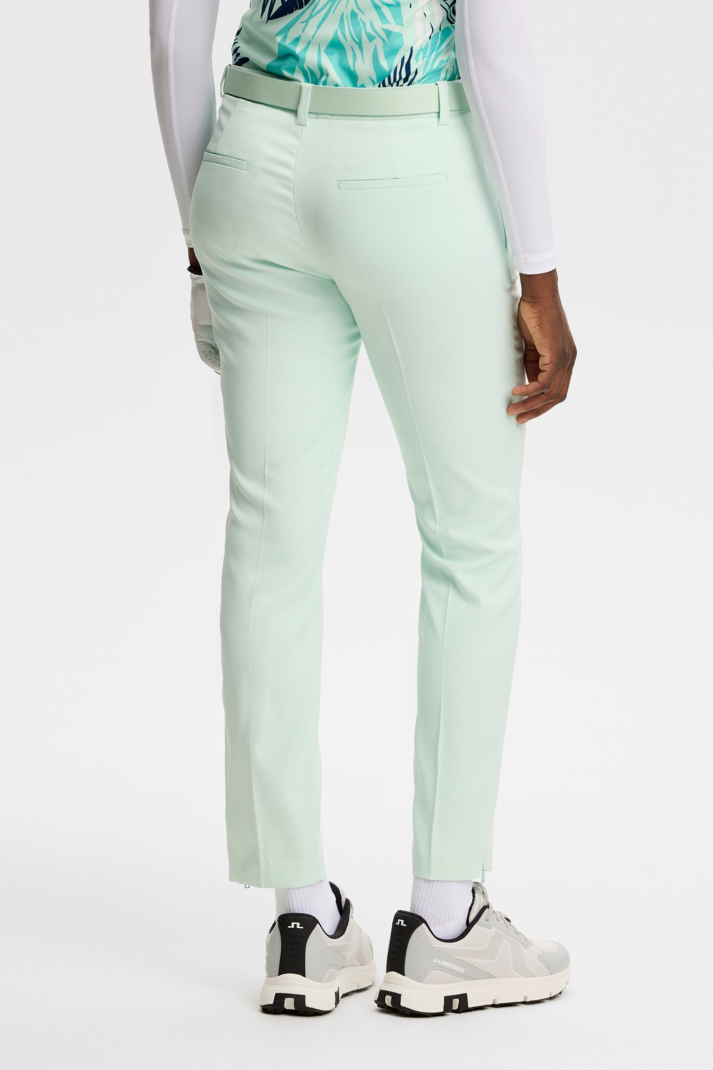 Pia Pant in Bay by J.Lindeberg