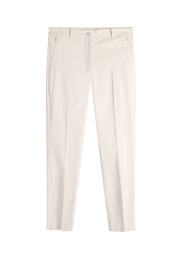 Pia Pant / Moonbeam