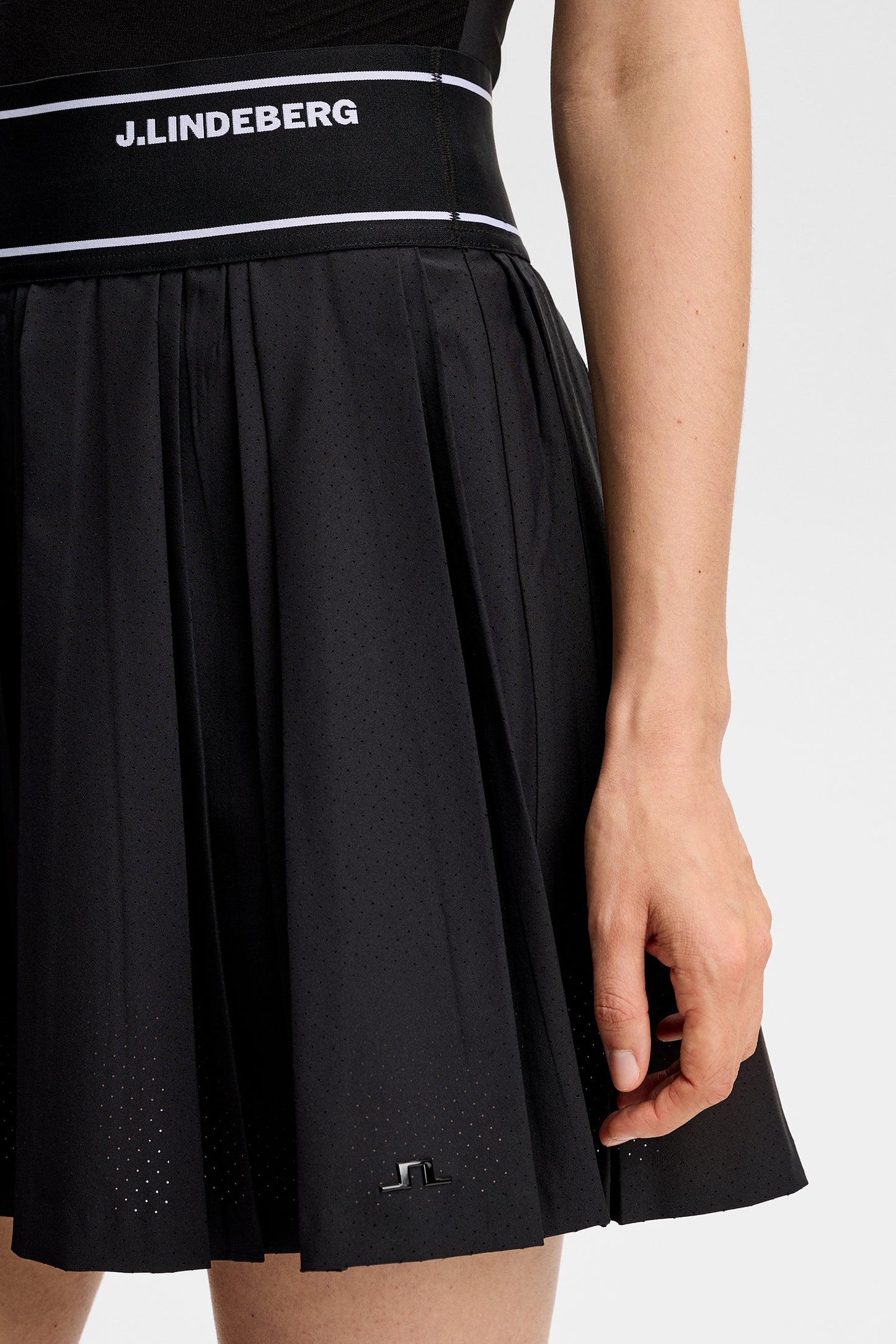 Cheryl Skirt in Black by J.Lindeberg
