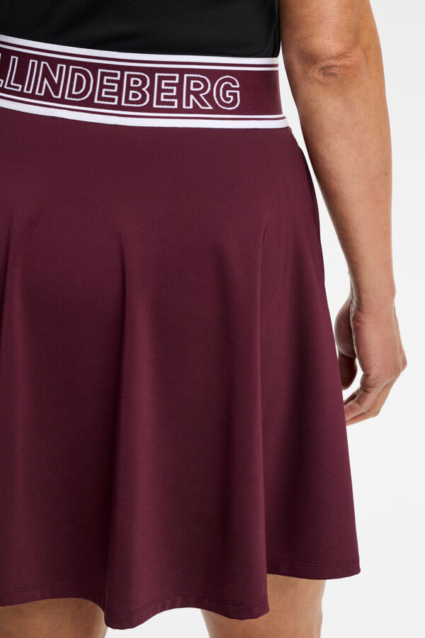 Aella Flared Skirt / Winetasting