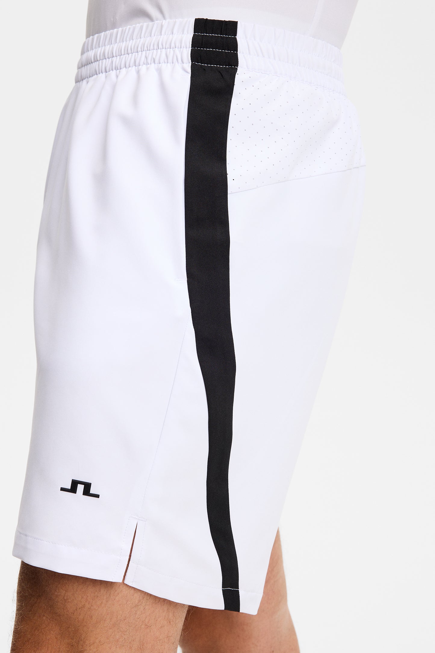 Tony Shorts in White by J.Lindeberg