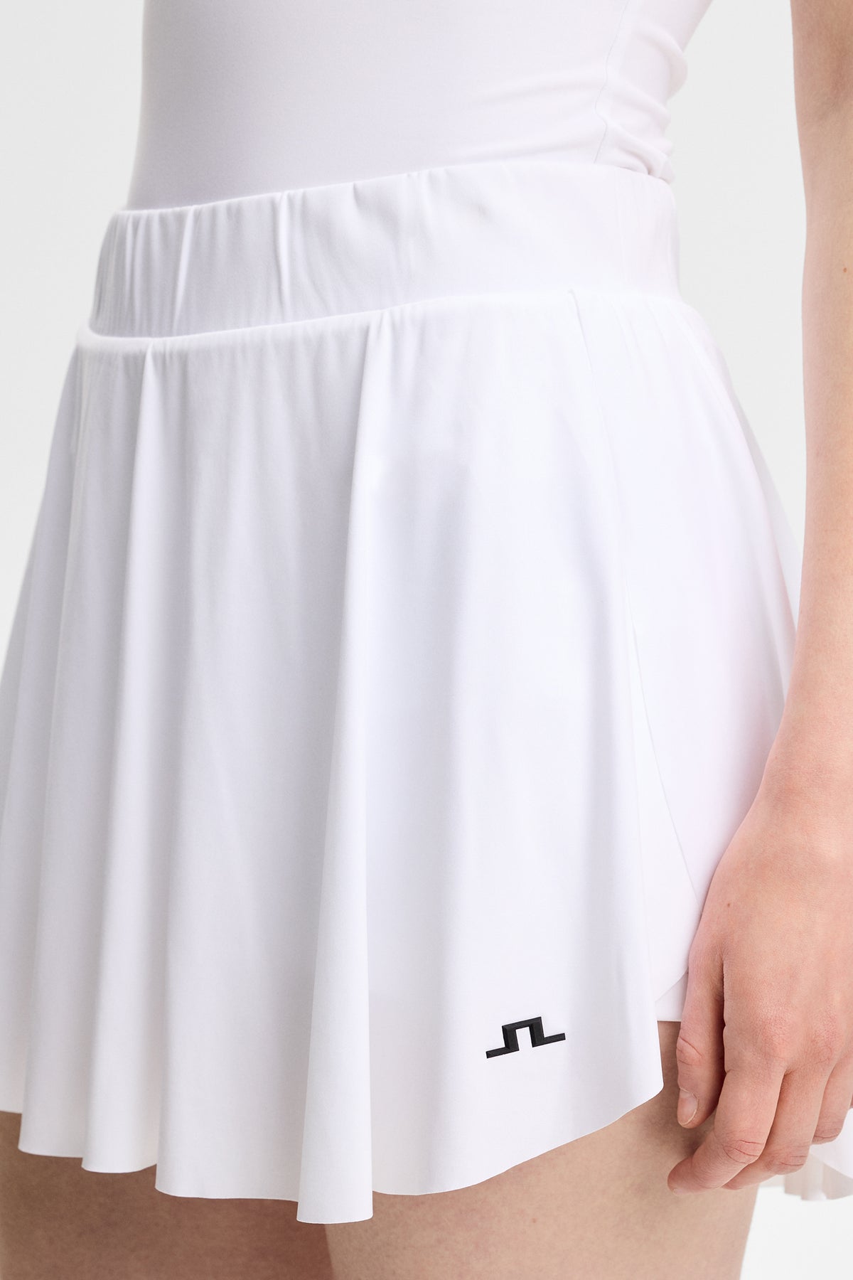 Feilia Skirt in White by J.Lindeberg