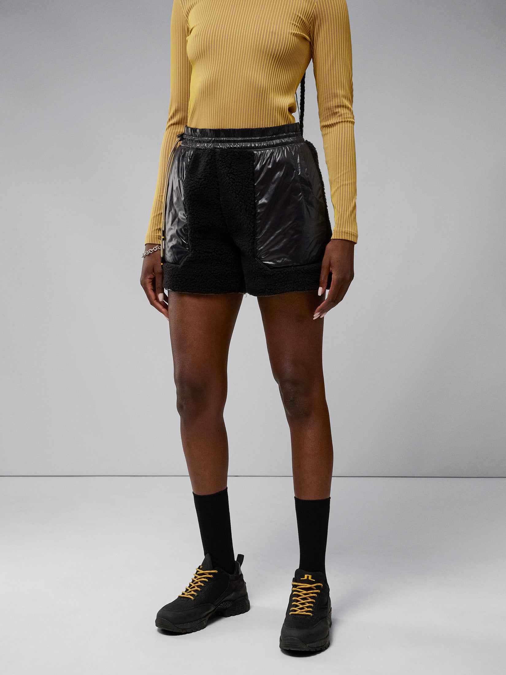 제이린드버그 J.LINDEBERG Vega Pile Shorts,Black